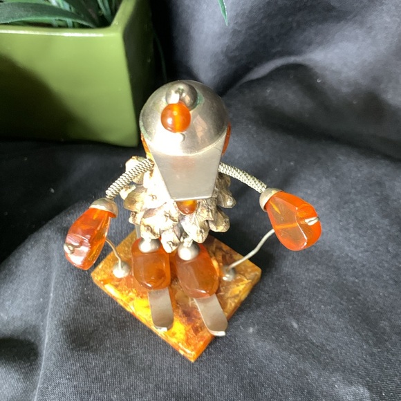 Vintage HTF Baltic Amber and pinecone skiing figure - Picture 2 of 8